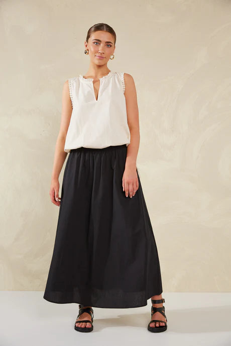 Adelfia Top