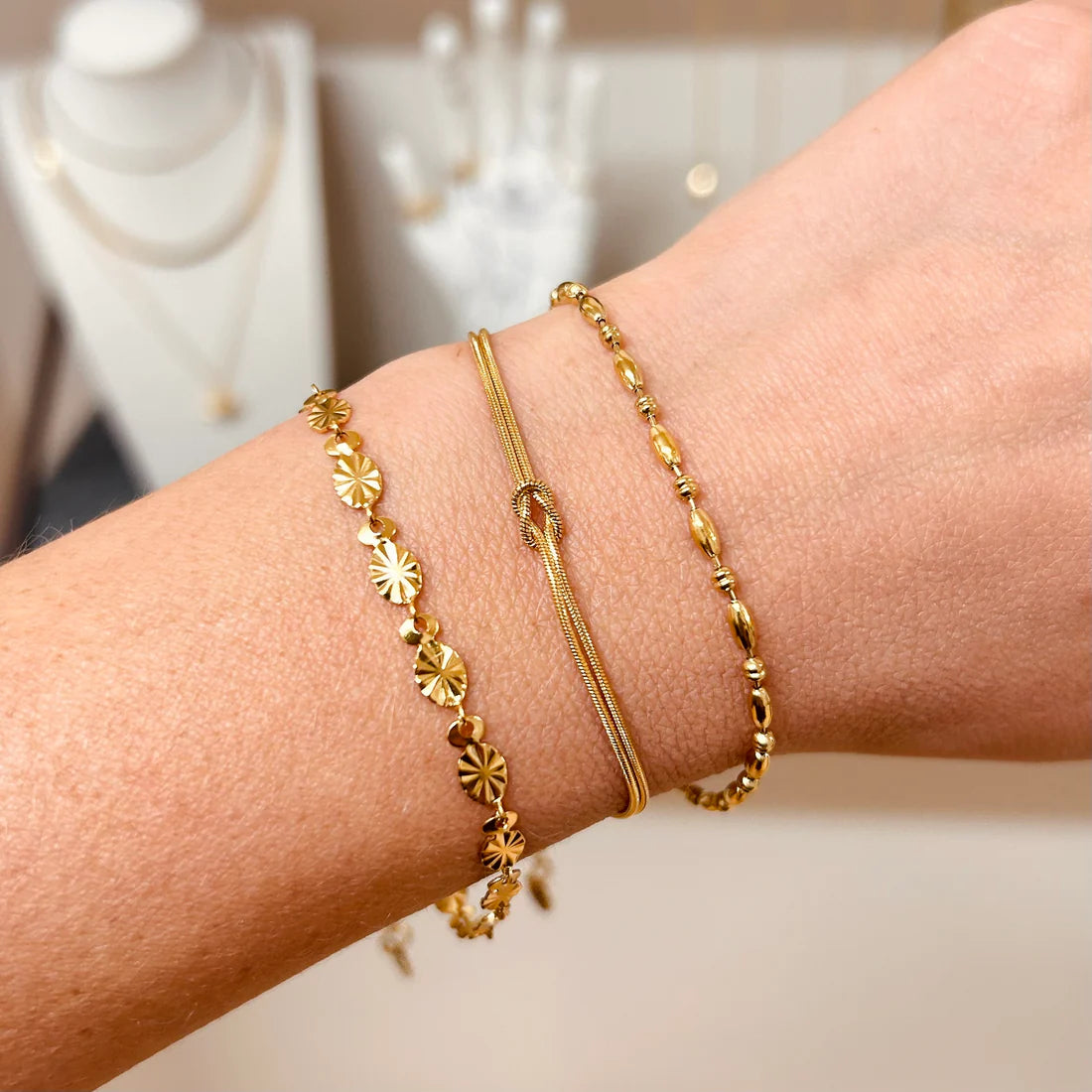 EVERYDAY KNOT BRACELET
