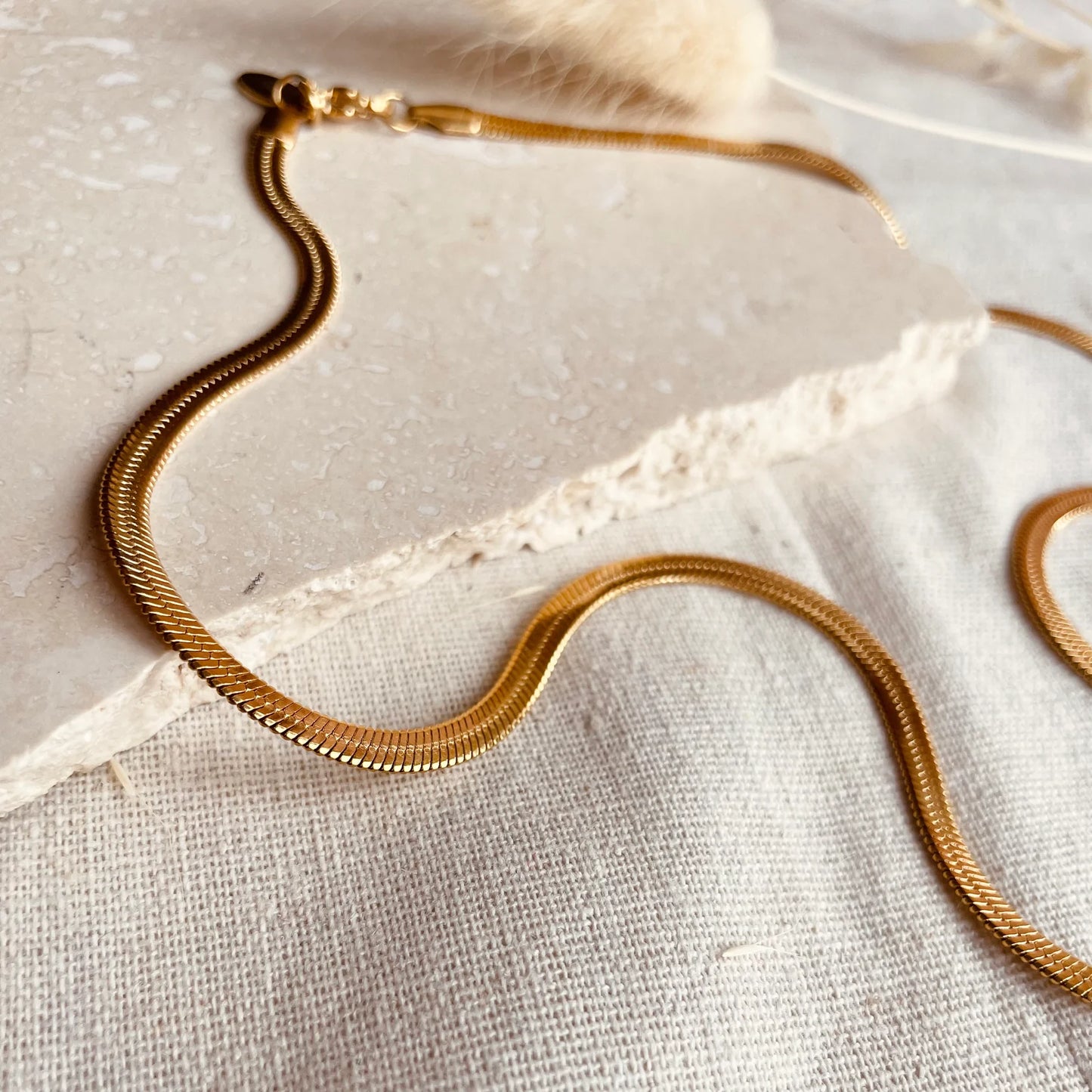 SNAKE CHAIN NECKLACE