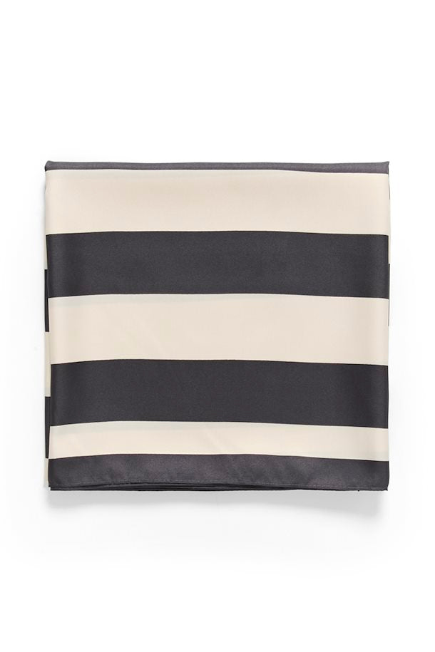 Namira Scarf