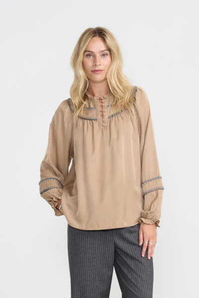 Hanks Blouse