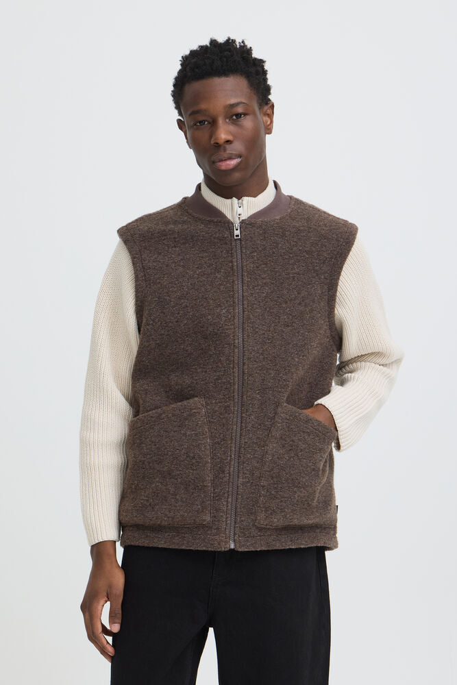 WARD VEST