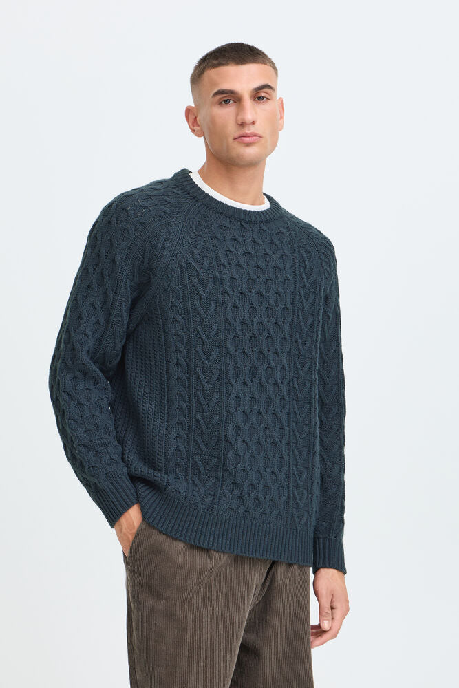 VUKAN KNIT