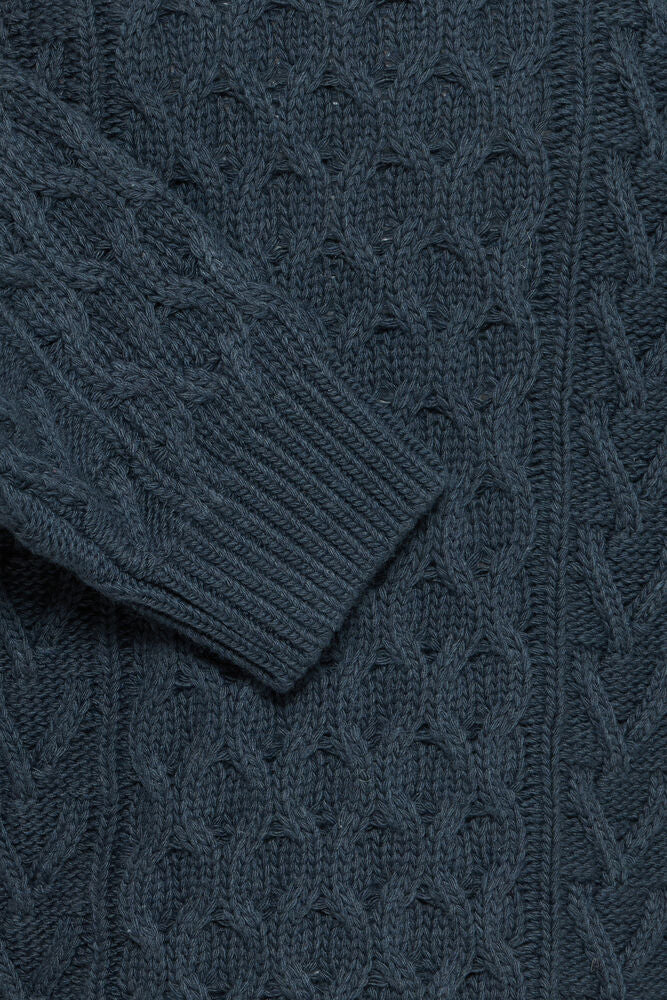 VUKAN KNIT