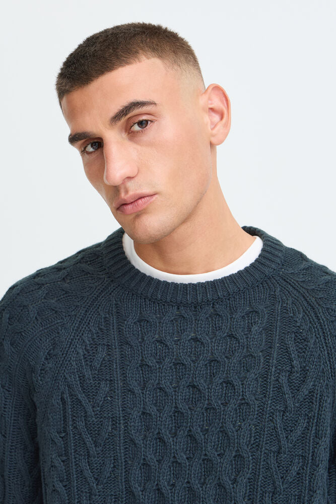 VUKAN KNIT