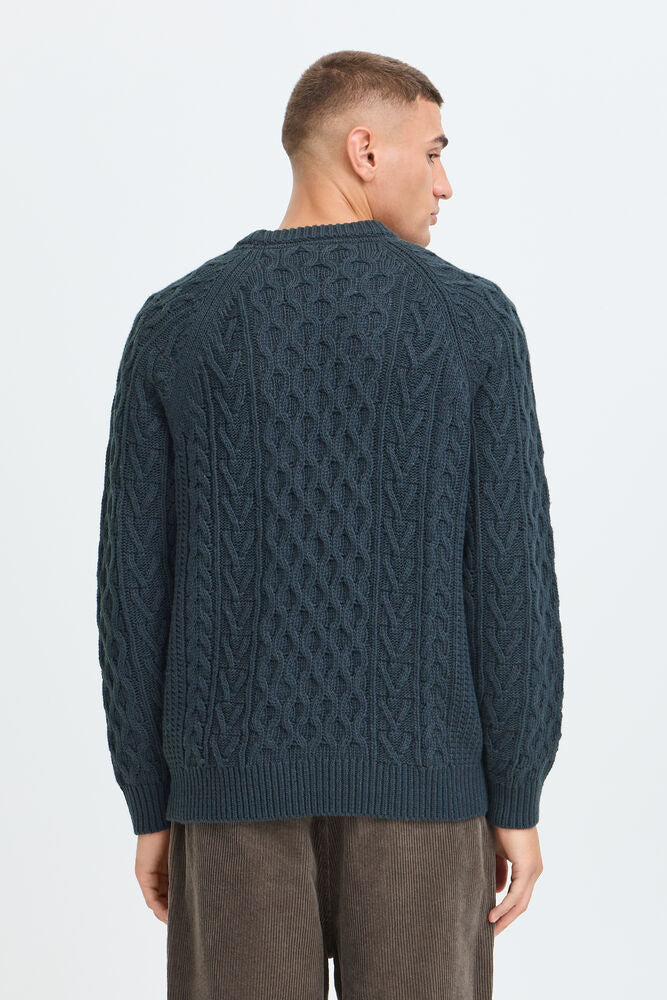 VUKAN KNIT