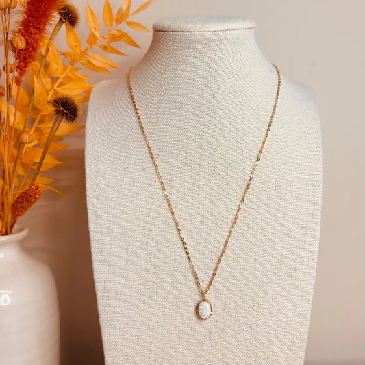 OPAL PENDANT NECKLACE