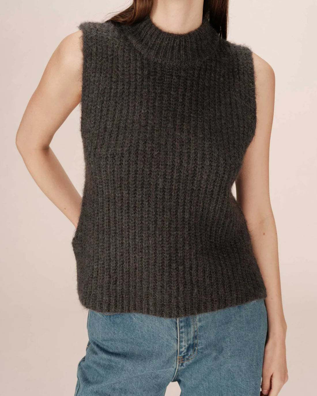 SABLON KNITTED VEST