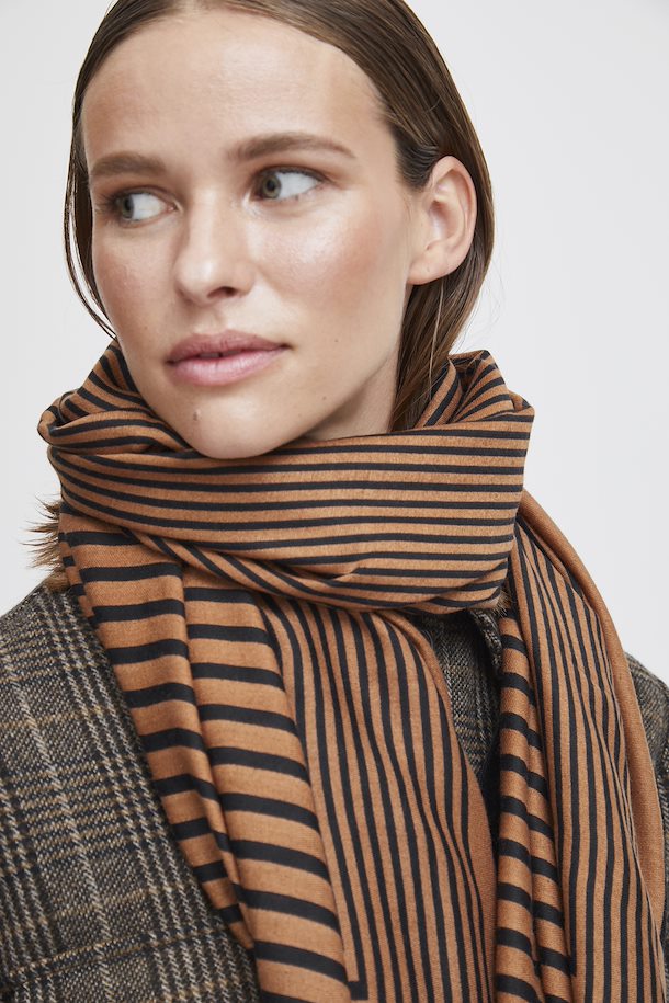 Wal Scarf
