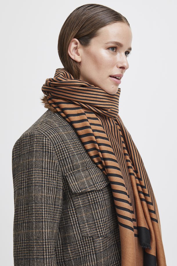 Wal Scarf