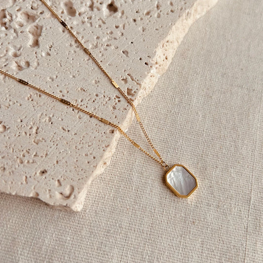 MOTHER OF PEARL NECKLACE