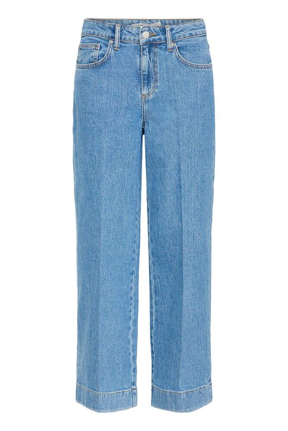 Kibine Jeans. Wide leg jeans, high waist, classic five-pocket. Straight silhouette and subtle stitching. 

Fit: Loose, High Waist
Fabric :98% Cotton,2% Elastane
Colour: Medium Blue Denim

The Beach House Boutique, Rock, Cornwall. 