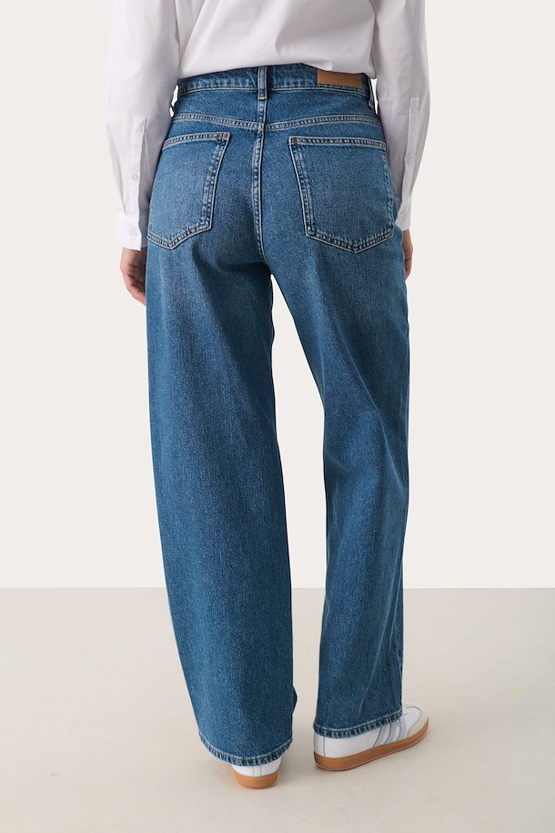 Simona Jeans