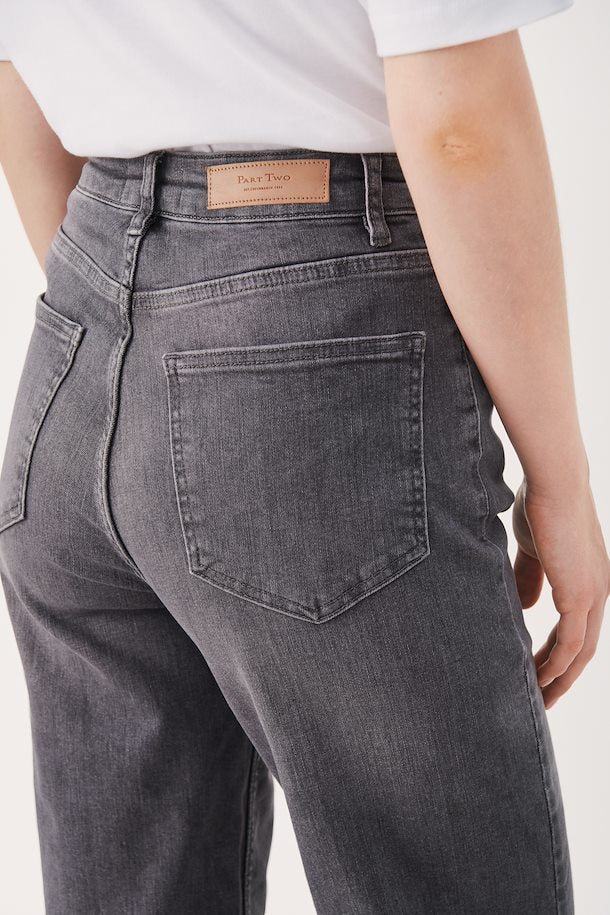 Hela Jeans